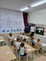 14 февраля во 2 младшей группе №1 прошло занятие по аппликации на тему: «Весёлый человечек» 14 февраля во 2 младшей группе №1 прошло занятие по аппликации на тему: «Весёлый человечек».